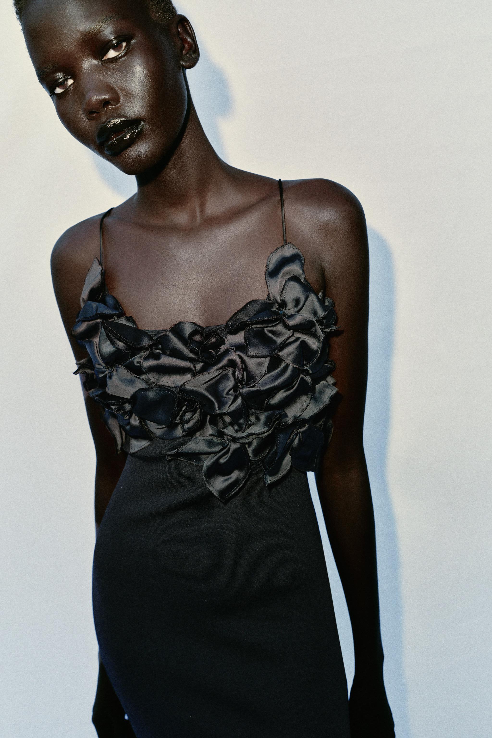 ROBE EN MAILLE À FLEURS ET BIMATIÈRE